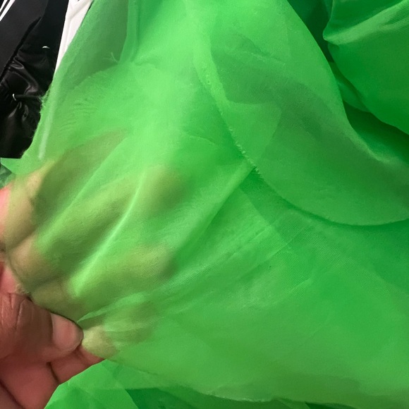 Green Ruffled Blouse - Picture 4 of 6